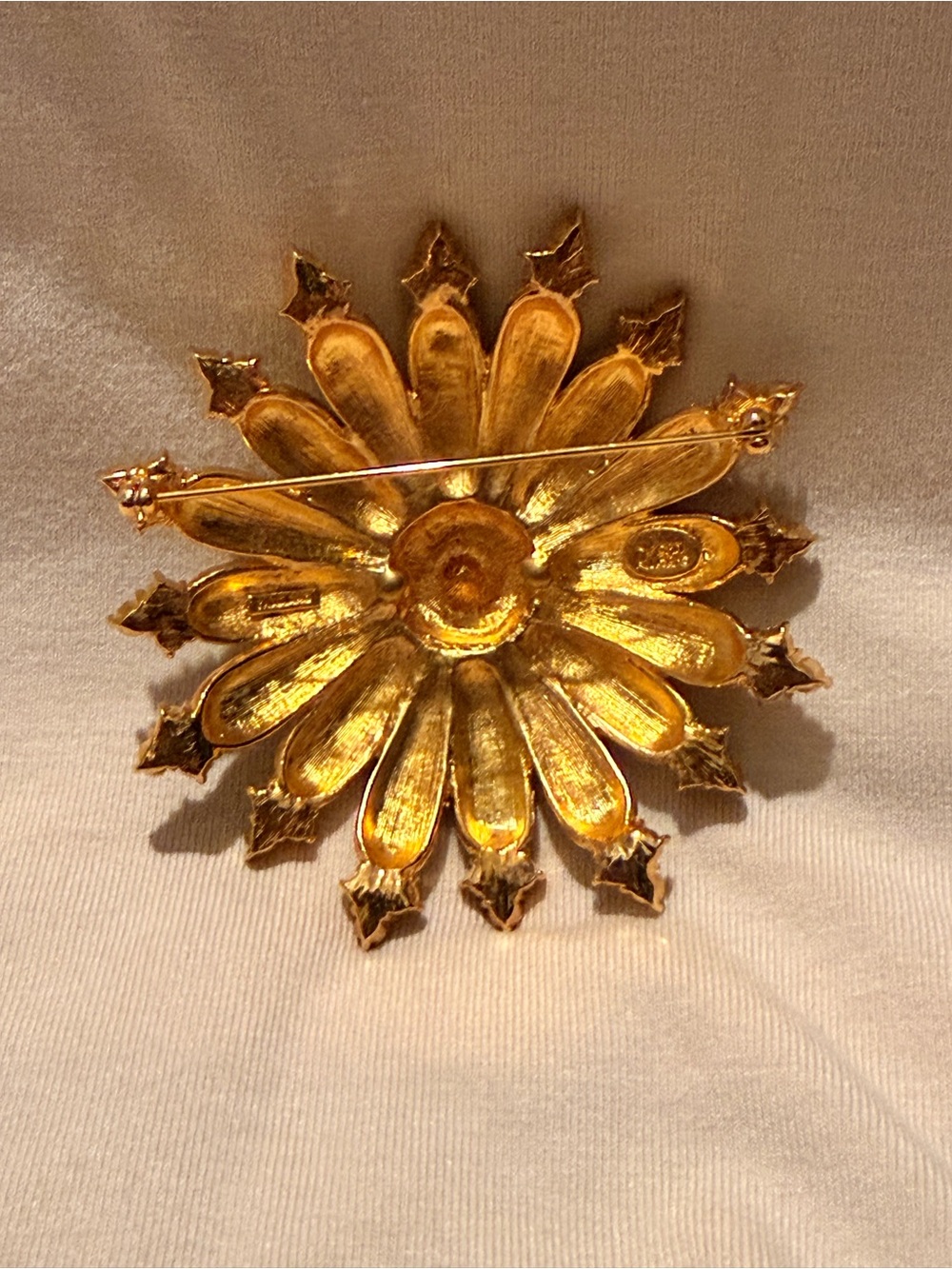 Vintage Joan Rivers Brooch - Picture 3 of 7